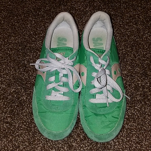 Saucony Shoes - Throwback Saucony shoes